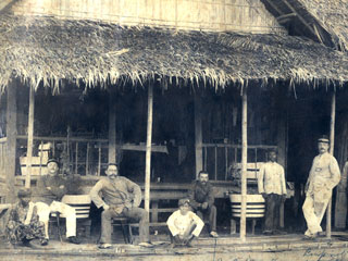 Paul van Linden Tol in Bivak Pante Lhong 1902-1903.