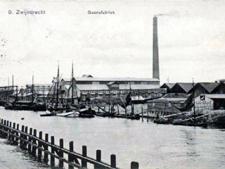 De chemische fabriek in Zwijndrecht.