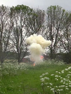 Ontbranding van de gevonden granaat op Fort bij Uithoorn.