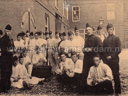 Aardappelenjassen i.d. Oranje-Nassau Kazerne