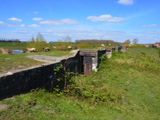 Batterij II / nevenbatterij Bezuiden Spaarndam in Groep Halfweg.