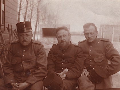 André Vlaanderen bij de bergloods van Fort bij Velsen.