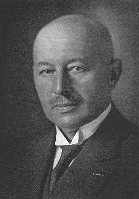 Minister van Oorlog J.M.J.H. Lambooy