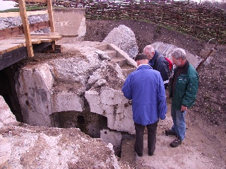 Het uitgegraven hefkoepelgebouw op Fort bij Krommeniedijk.