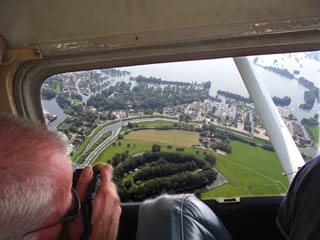 Otto Bodemeijer fotografeert het Fort aan de Winkel.