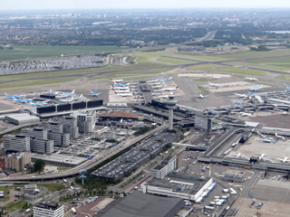 Luchtfoto Schiphol-Centrum.