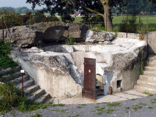 Hefkoepel van Fort bij Vijfhuizen in de huidige situatie.