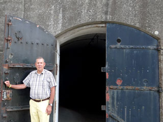 dhr. Herman Schoemaker op Fort bij Uithoorn.