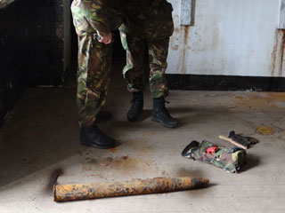 De gevonden granaat op Fort bij Uithoorn.