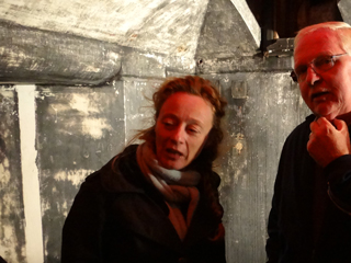 Mirjam Schaap in de keelkazemat van Fort bij Uithoorn.
