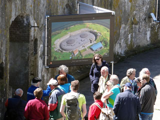 Luchtfototentoonstelling op Fort aan het Pampus.