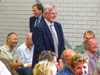 Joop de Vries tijdens een bijeenkomst op Fort Uitermeer.