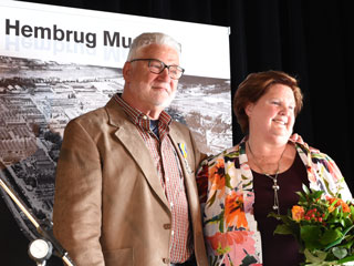 Peter de Vries onderscheiden voor Hembrug Museum.