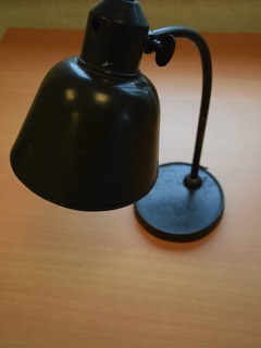 Aanzicht van de bureaulamp.