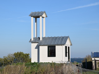 Het herbouwde mistklokhuisje op Fort aan het Pampus.