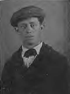 Foto van Albert Mell op zijn ventvergunning van 1920.