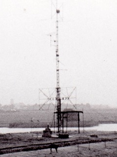 Onbekende antenne op de Kustbatterij bij Durgerdam.