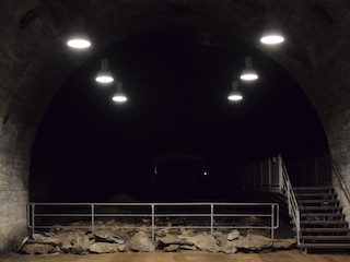 De oosttunnel van Konzentrationslager Dora bij Nordhausen.