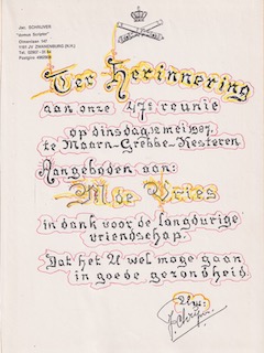 Extra blad met gekaligrafeerde tekst in het exemplaar van 'Nederlands Geschut sinds 1677'.