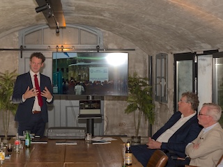 Pagina uit Kennismaken met de Stelling van Amsterdam over militairen en fortwachters.