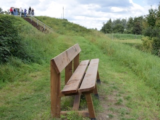 Bank met de naam van Joost Italianer op het Fort bij Abcoude.